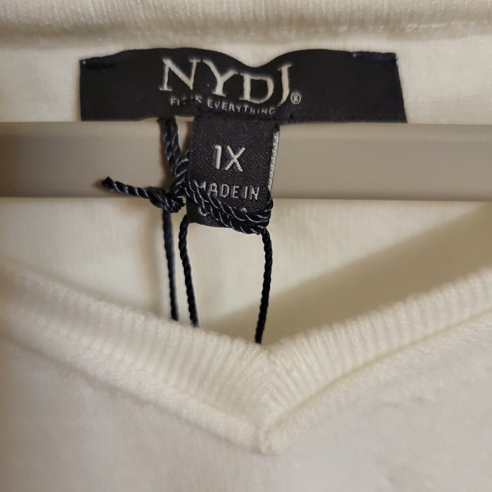 NYDJ V-neck long dolman sleeves Color Vanilla NWT Size 1X - Picture 6 of 13